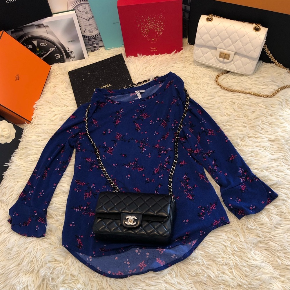 ELLE Royal Blue Floral Crewneck Top with Pink Blossoms (Free Mystery Clothes)